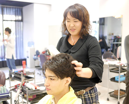 男性のヘアスタイル